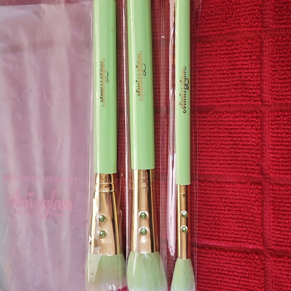 3 pack Missglam brush set